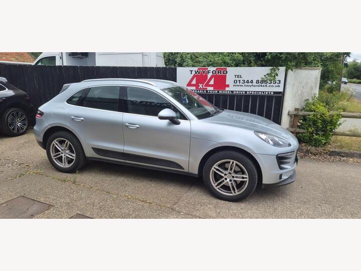 Porsche MACAN 2.0T PDK 4WD Euro 6 (s/s) 5dr