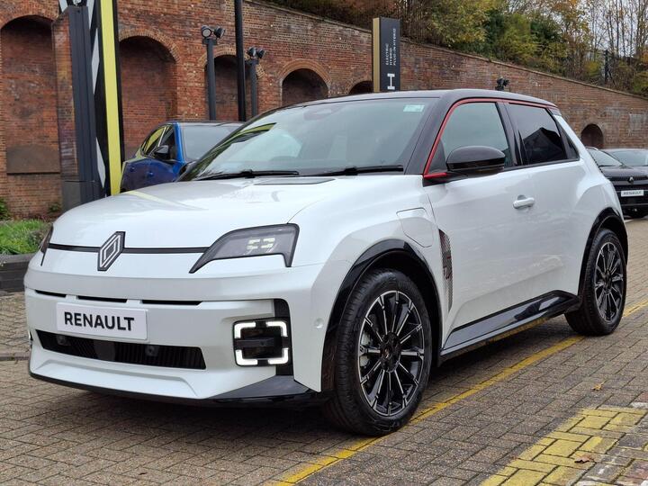 Renault Renault 5 Urban Range 40kWh Iconic Five Auto 5dr