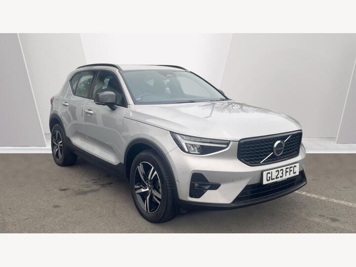 Volvo XC40 2.0 B3 MHEV Plus DCT Auto Euro 6 (s/s) 5dr