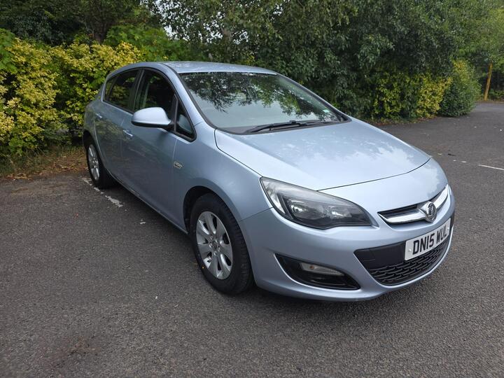 Vauxhall Astra 1.6i Design Euro 6 5dr