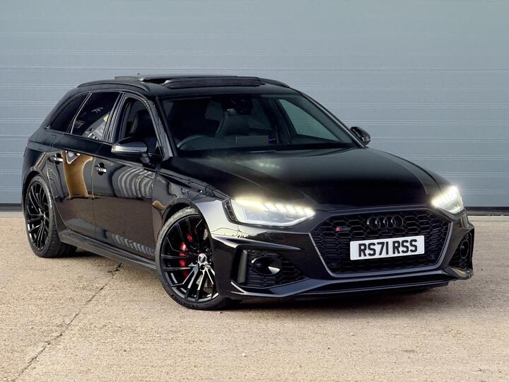 Audi RS4 Avant 2.9 TFSI V6 Carbon Black Tiptronic Quattro Euro 6 (s/s) 5dr Audi RS4 Avant 2.9 TFSI V6 Carbon Black Tiptronic Quattro Euro 6 (s/s) 5dr