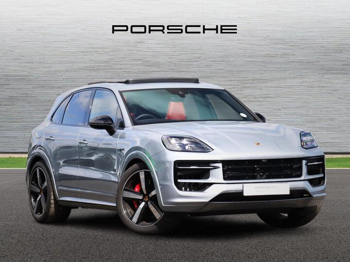 Porsche Cayenne 3.0 V6 E-Hybrid 25.9kWh S Black Edition TiptronicS 4WD Euro 6 (s/s) 5dr