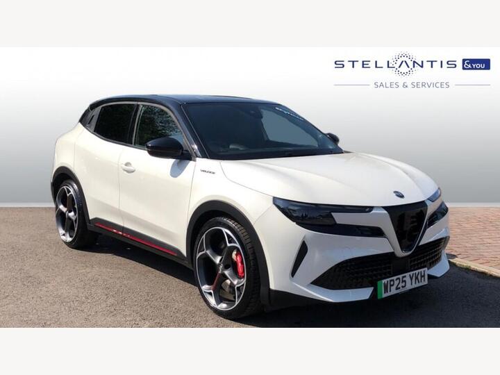 Alfa Romeo Junior 54kWh Elettrica Veloce Auto 5dr Alfa Romeo Junior 54kWh Elettrica Veloce Auto 5dr
