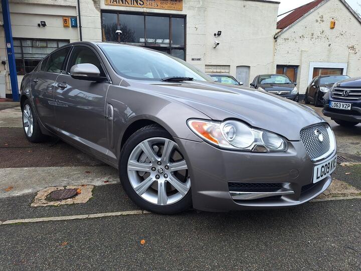 Jaguar XF 3.0d V6 Luxury Auto Euro 5 4dr
