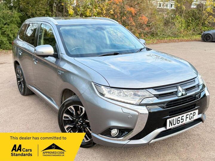Mitsubishi Outlander 2.0h 12kWh GX4hs CVT 4WD Euro 6 (s/s) 5dr Mitsubishi Outlander 2.0h 12kWh GX4hs CVT 4WD Euro 6 (s/s) 5dr