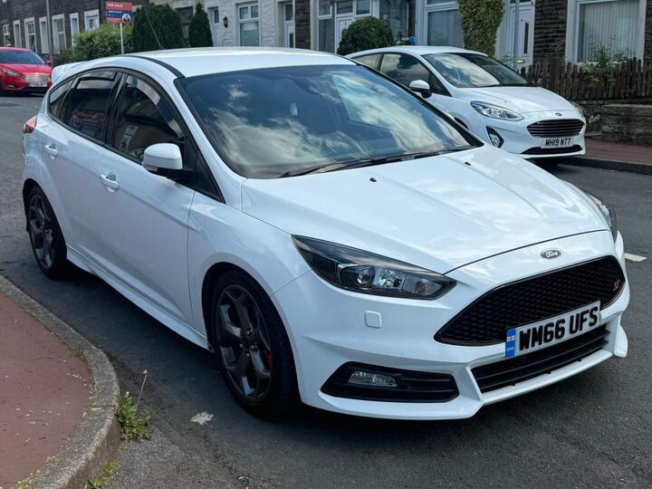 Ford Focus 2.0 TDCi ST-3 Euro 6 (s/s) 5dr