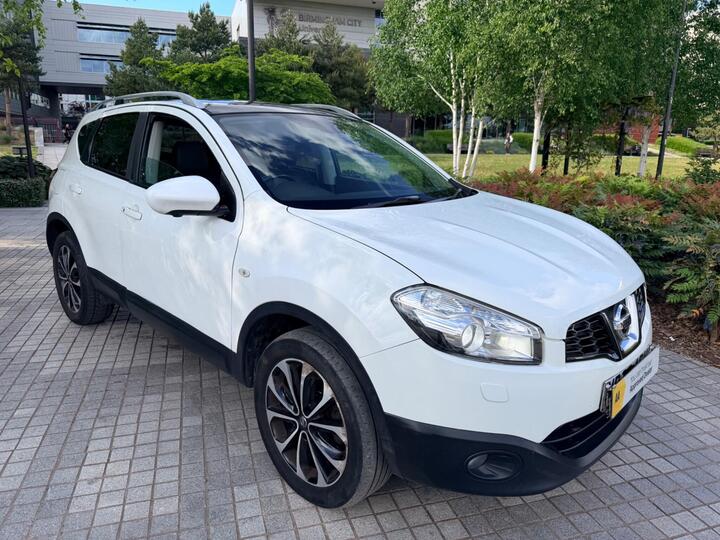 Nissan Qashqai 1.6 DCi Tekna 2WD Euro 5 5dr (AVM)
