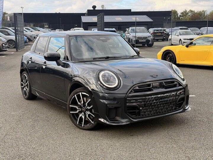 MINI Cooper 1.5C Sport Steptronic Euro 6 (s/s) 5dr