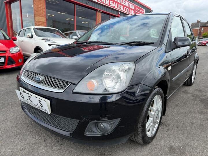 Ford Fiesta 1.4 Ghia 5dr