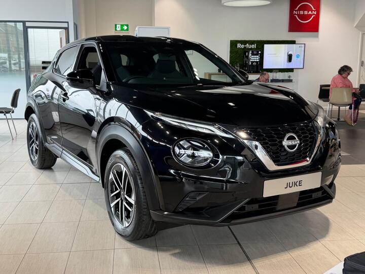 Nissan JUKE 1.0 DIG-T N-Connecta Euro 6 (s/s) 5dr