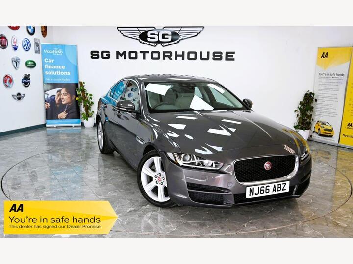 Jaguar XE 2.0d Portfolio Auto Euro 6 (s/s) 4dr