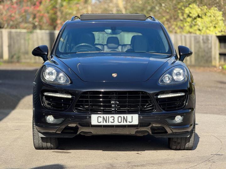 Porsche Cayenne 4.8T V8 Turbo S TiptronicS 4WD Euro 5 (s/s) 5dr Porsche Cayenne 4.8T V8 Turbo S TiptronicS 4WD Euro 5 (s/s) 5dr