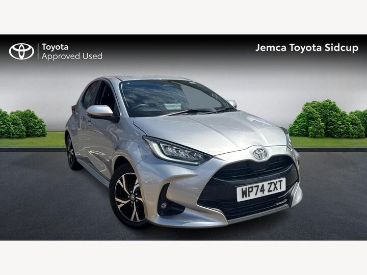 Toyota Yaris 1.5 VVT-h Design E-CVT Euro 6 (s/s) 5dr