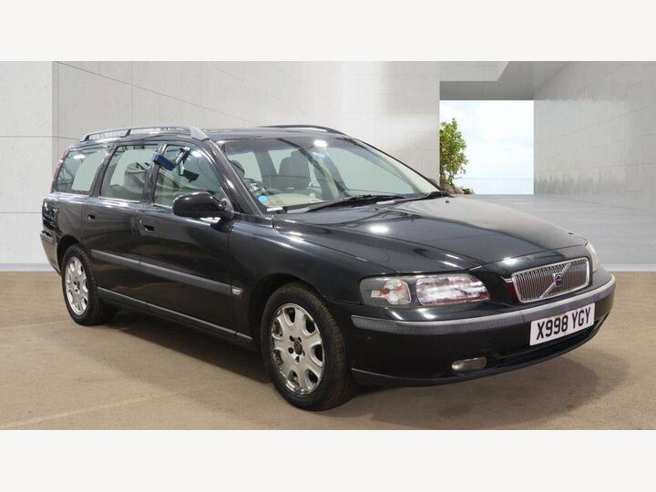 Volvo V70 2.4 SE 5dr