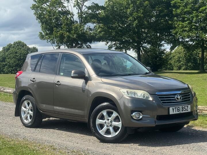 Toyota RAV4 2.2 D-4D XT-R 4WD Euro 5 5dr