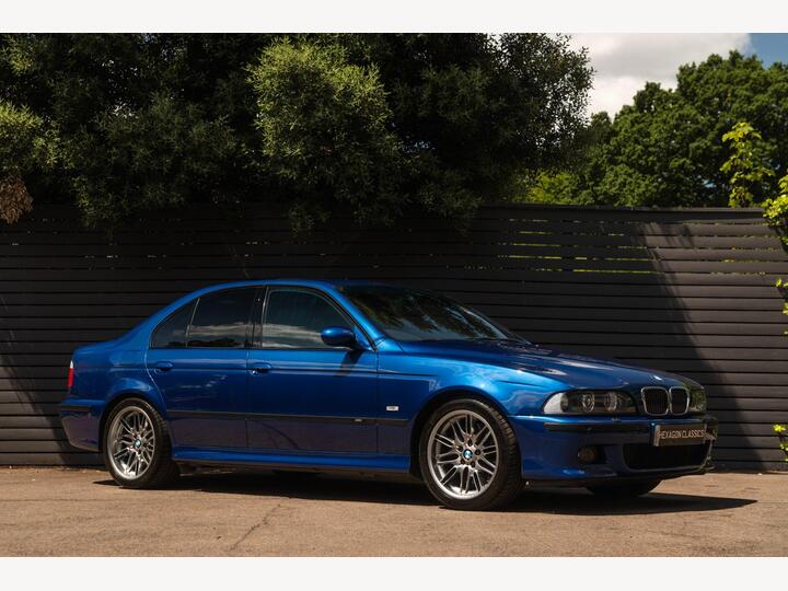 BMW M5 4.9i 4dr
