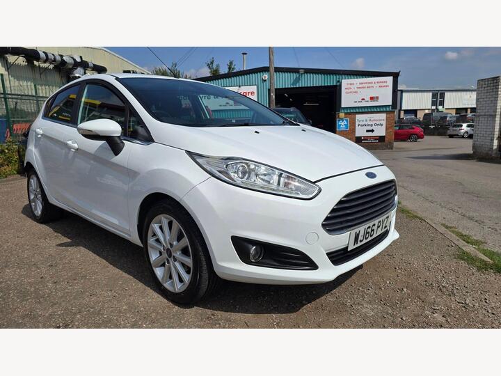 Ford Fiesta 1.0T EcoBoost Titanium Euro 6 (s/s) 5dr