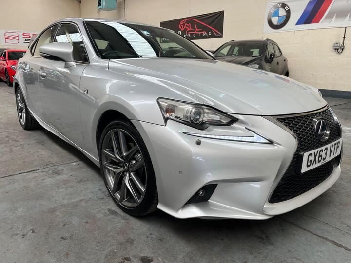 Lexus IS 2.5 300h F Sport E-CVT Euro 5 (s/s) 4dr