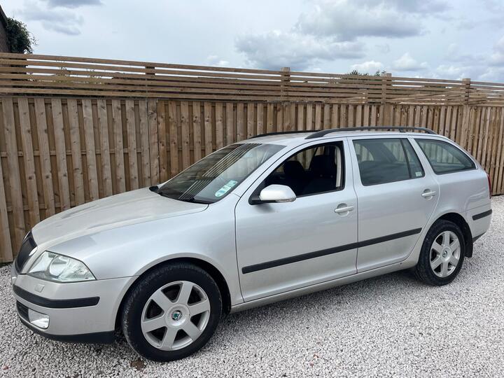 Skoda Octavia 2.0 TDI Elegance DSG Euro 4 5dr