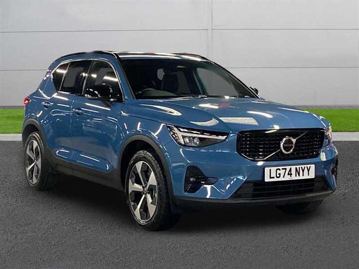 Volvo Xc40 2.0 B3 MHEV Plus Dark DCT Auto Euro 6 (s/s) 5dr