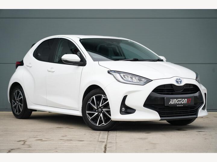 Toyota Yaris 1.5 VVT-h Design E-CVT Euro 6 (s/s) 5dr