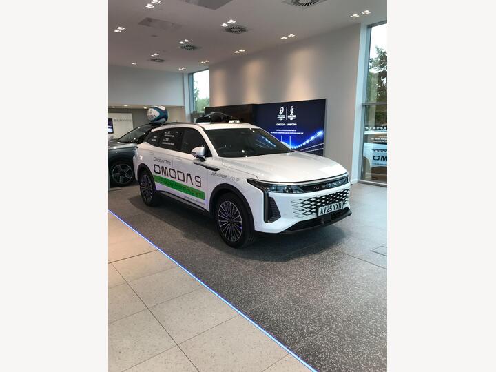 Omoda OMODA 9 1.5T SHS 34.46kWh Noble DHT3 4WD Euro 6 (s/s) 5dr