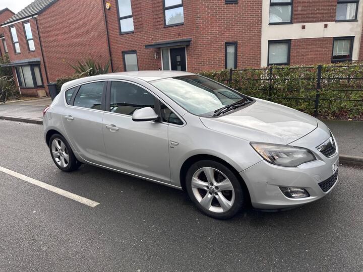 Vauxhall Astra 1.6 16v SRi Euro 5 5dr Vauxhall Astra 1.6 16v SRi Euro 5 5dr