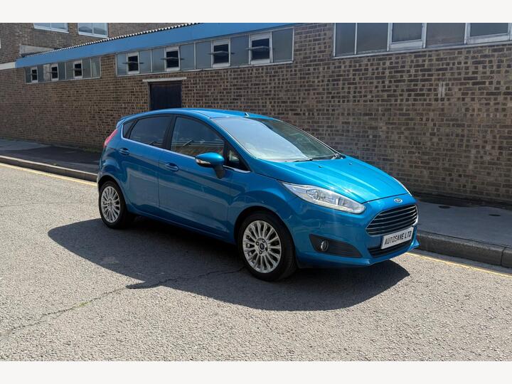 Ford Fiesta 1.0T EcoBoost Titanium Euro 5 (s/s) 5dr