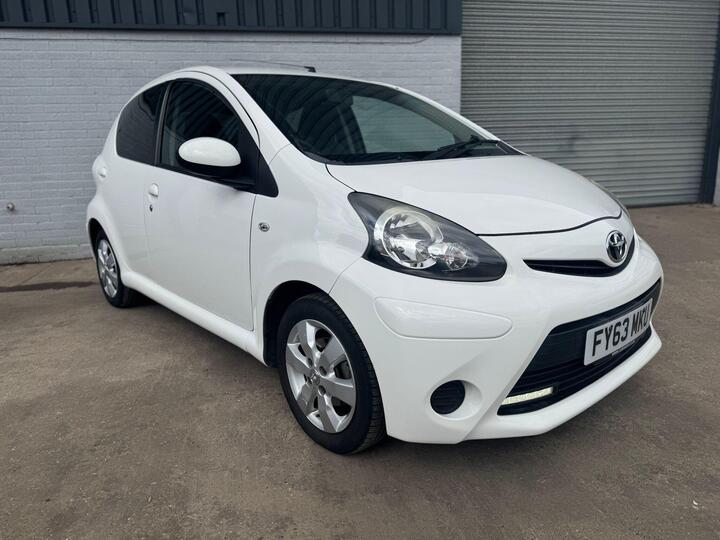 Toyota AYGO 1.0 VVT-i Move Euro 5 5dr