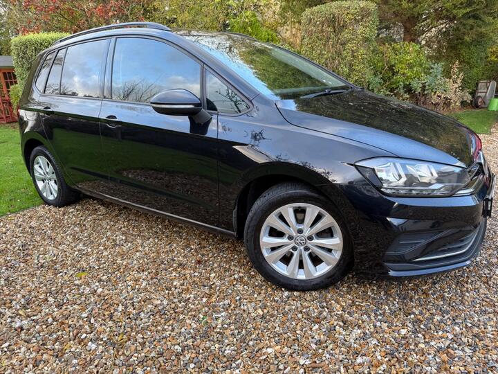 Volkswagen Golf SV 1.0 TSI SE Nav Euro 6 (s/s) 5dr Volkswagen Golf SV 1.0 TSI SE Nav Euro 6 (s/s) 5dr