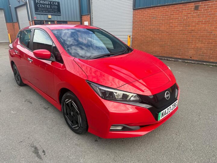 Nissan Leaf 39kWh Acenta Auto 5dr Nissan Leaf 39kWh Acenta Auto 5dr