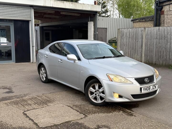 Lexus IS 2.2 220TD 4dr