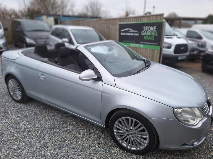 Volkswagen Eos 2.0 TDI Sport Cabriolet Euro 4 2dr Volkswagen Eos 2.0 TDI Sport Cabriolet Euro 4 2dr