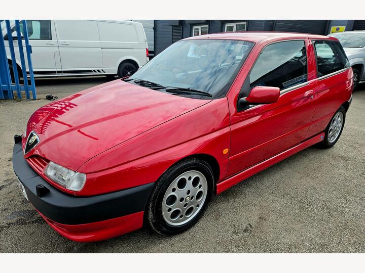 Alfa Romeo 145 2.0 T.Spark 16V Cloverleaf 3dr Alfa Romeo 145 2.0 T.Spark 16V Cloverleaf 3dr