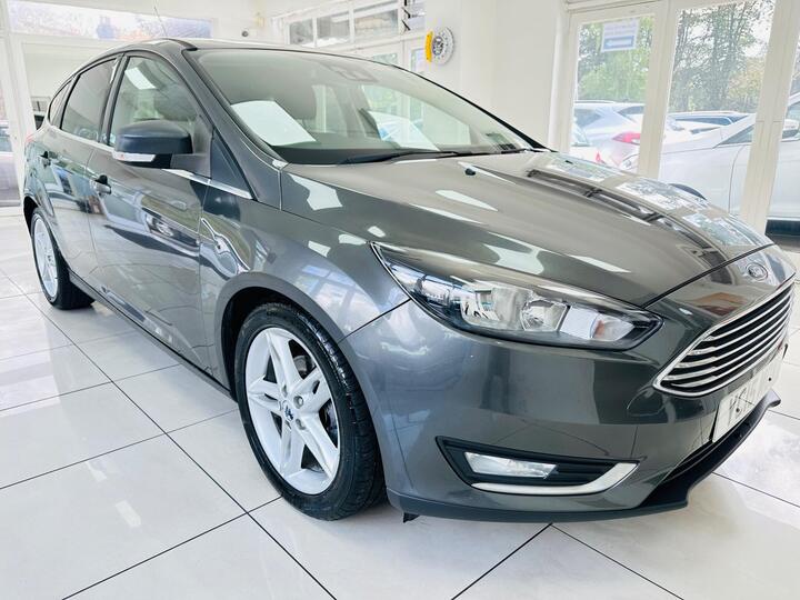 Ford Focus 1.6 Titanium Powershift Euro 6 5dr