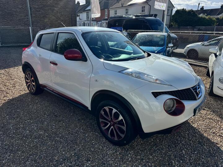 Nissan Juke 1.6 Acenta Premium CVT Euro 5 5dr Nissan Juke 1.6 Acenta Premium CVT Euro 5 5dr