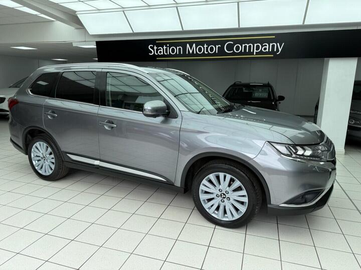 Mitsubishi OUTLANDER 2.0 MIVEC 4 CVT 4WD Euro 6 (s/s) 5dr