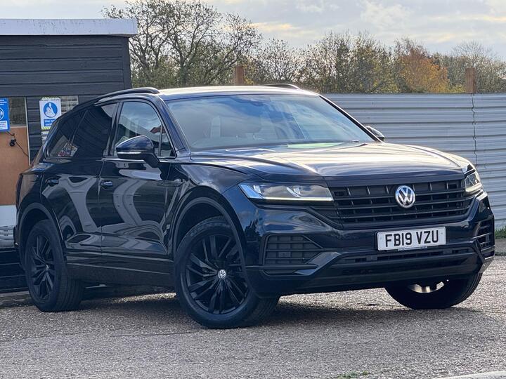 Volkswagen Touareg 3.0 TDI V6 SEL Tiptronic 4Motion Euro 6 (s/s) 5dr Volkswagen Touareg 3.0 TDI V6 SEL Tiptronic 4Motion Euro 6 (s/s) 5dr