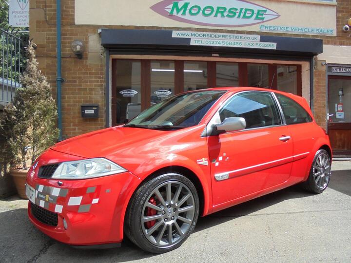 Renault Megane 2.0T Team F1 Team R26 3dr
