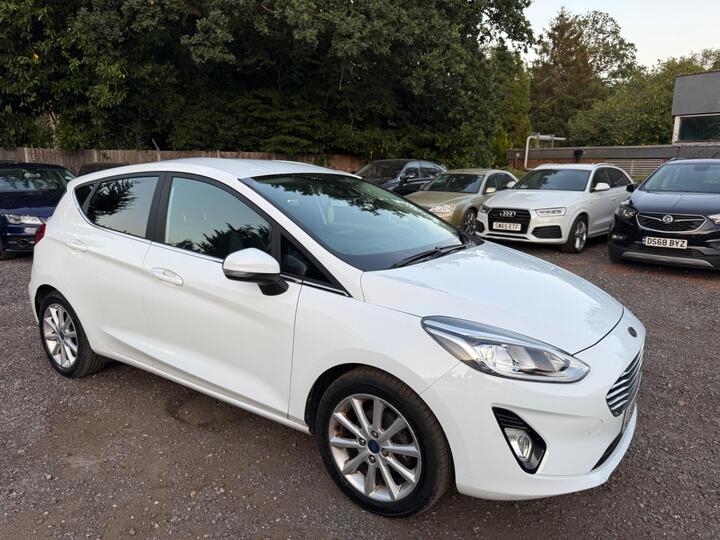 Ford Fiesta 1.0T EcoBoost Titanium Euro 6 (s/s) 5dr