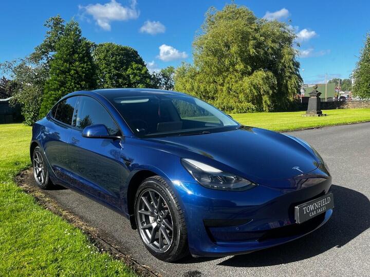 Tesla Model 3 Standard Range Plus Auto RWD 4dr