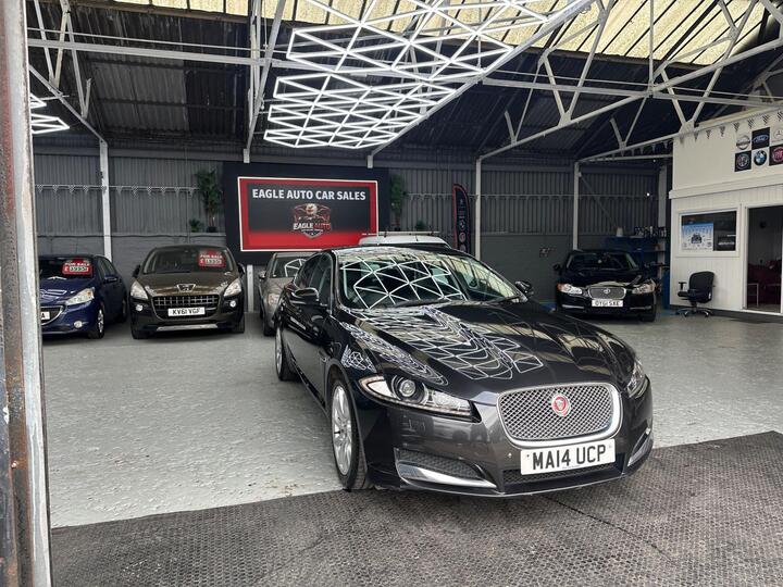 Jaguar XF 2.2d Luxury Auto Euro 5 (s/s) 4dr
