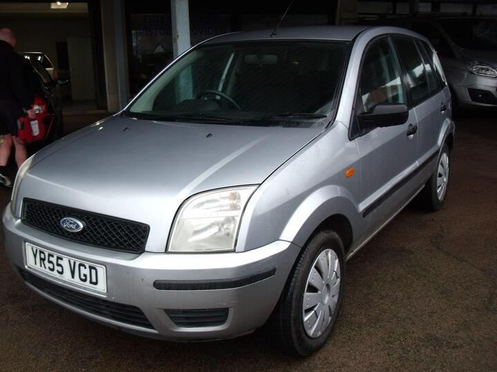 Ford Fusion 1.4 2 5dr