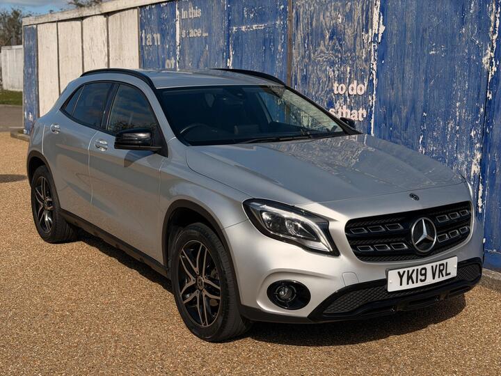 Mercedes-Benz GLA 1.6 GLA180 Urban Edition 7G-DCT Euro 6 (s/s) 5dr