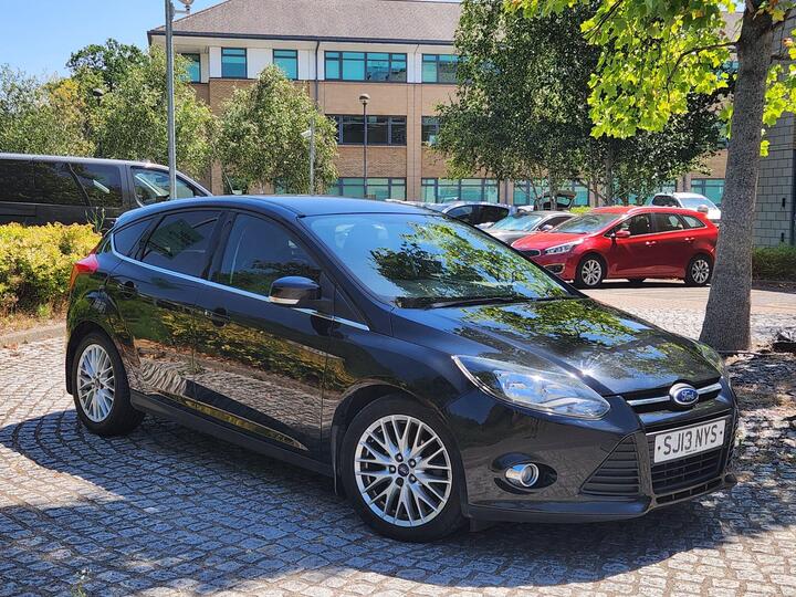 Ford Focus 1.0T EcoBoost Zetec Euro 5 (s/s) 5dr