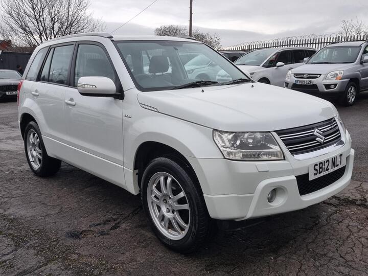 Suzuki Grand Vitara 1.9 DDiS SZ-T 4WD Euro 5 5dr Suzuki Grand Vitara 1.9 DDiS SZ-T 4WD Euro 5 5dr