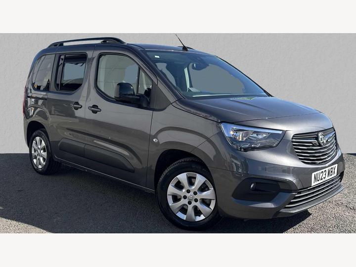 Vauxhall Combo Life 50kWh Design Auto 5dr (5 Seat 7.4kW Charger)