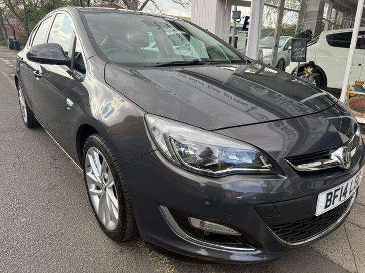 Vauxhall Astra 1.4T 16v SRi Euro 5 5dr