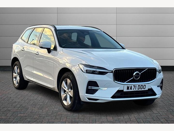 Volvo XC60 ESTATE 2.0 B5 MHEV Momentum Auto Euro 6 (s/s) 5dr