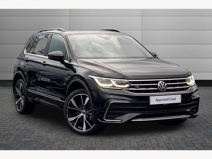 Volkswagen Tiguan 1.4 TSI 13kWh R-Line DSG Euro 6 (s/s) 5dr Volkswagen Tiguan 1.4 TSI 13kWh R-Line DSG Euro 6 (s/s) 5dr